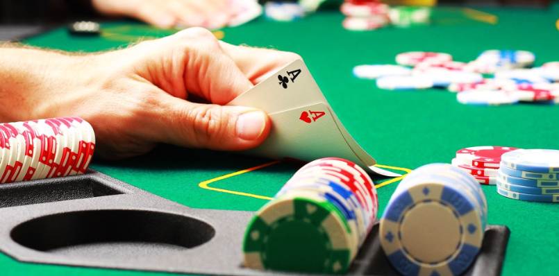 Thuật ngữ chỉ vị trí bàn khi chơi poker.